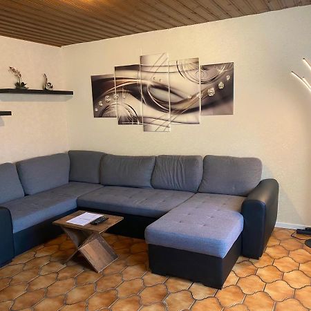 Apartments Rhona III Und IV Neunkirchen City מראה חיצוני תמונה