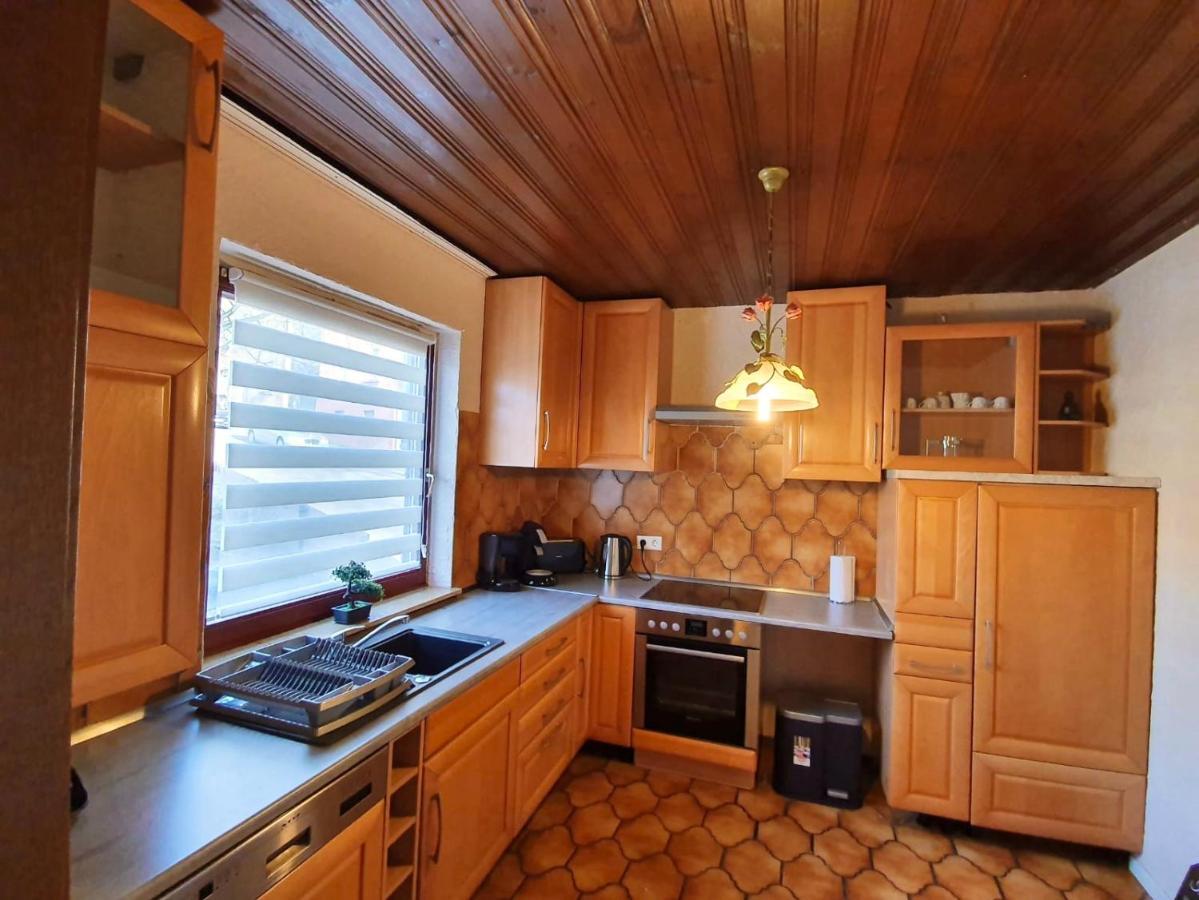 Apartments Rhona III Und IV Neunkirchen City מראה חיצוני תמונה