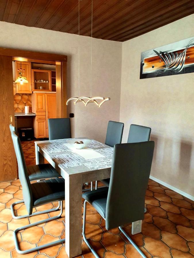 Apartments Rhona III Und IV Neunkirchen City מראה חיצוני תמונה